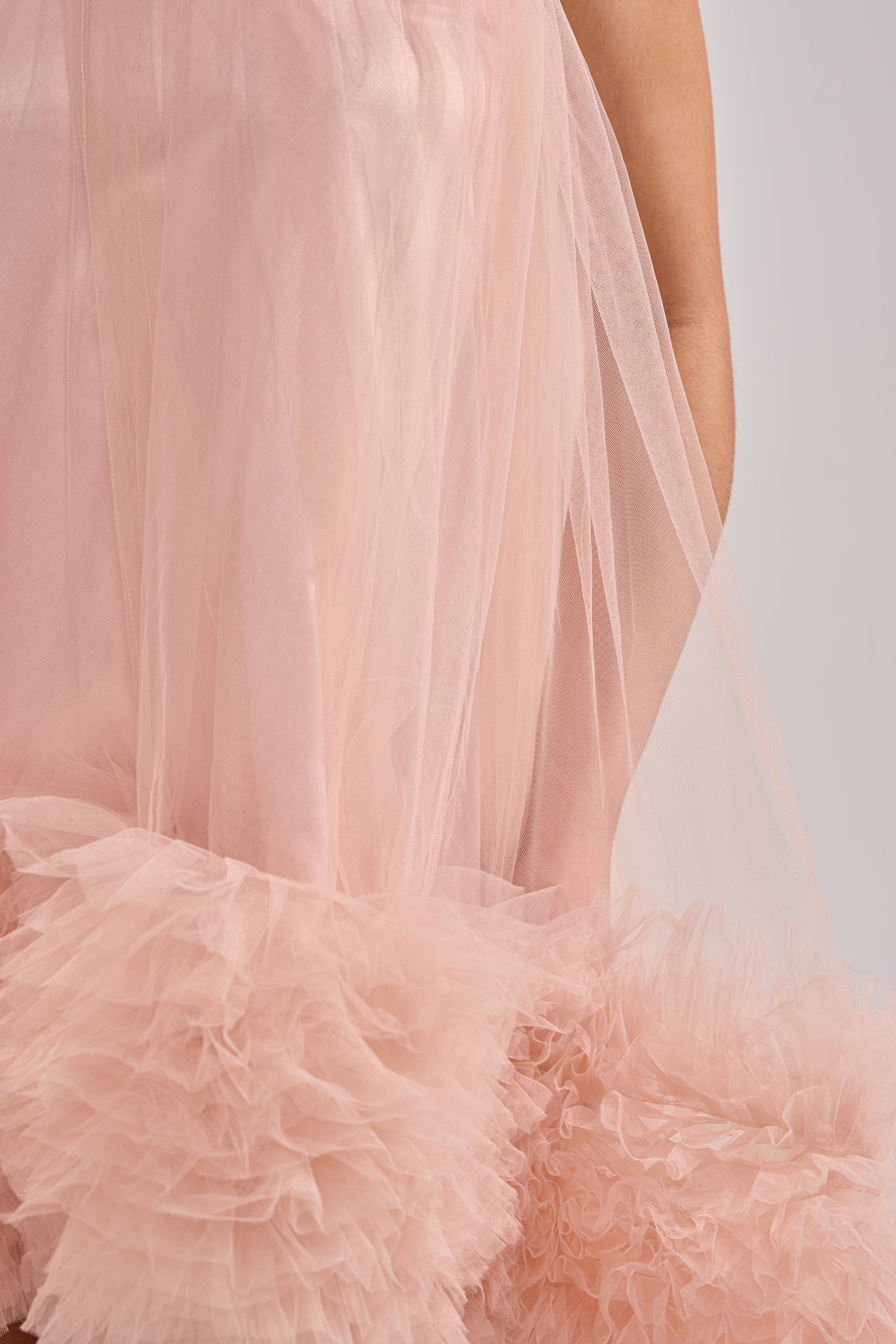 ARI TULLE RUFFLE HIGH LOW MINI DRESS IN BLUSH